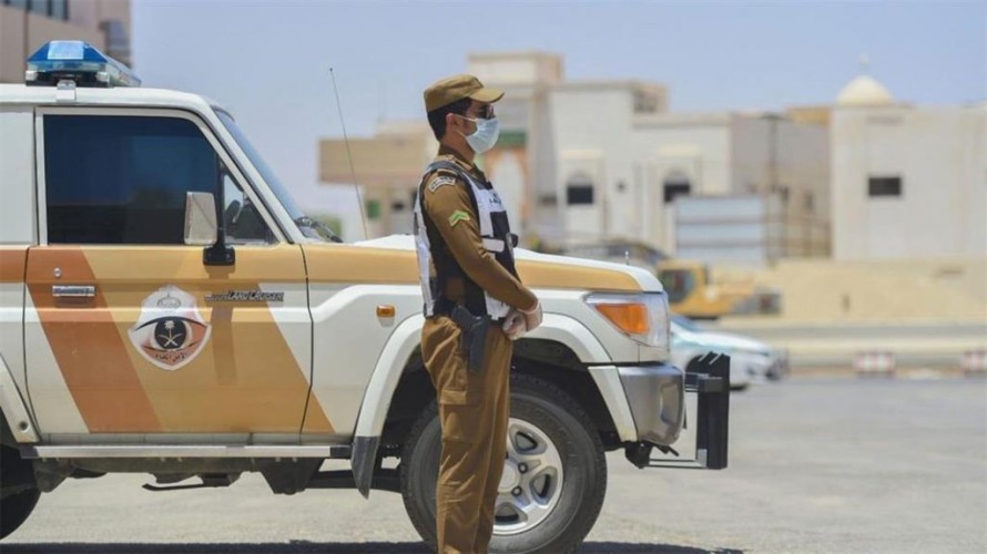 شرطة القصيم: القبض على مواطن أساء لسكان إحدى المناطق ووثق فعلته على مواقع التواصل