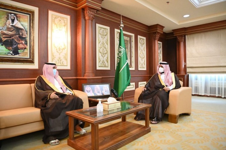 سموّ أمير جازان بالنيابة يطّلع على سير عمل المشروعات الصحّيّة بالمنطقة..