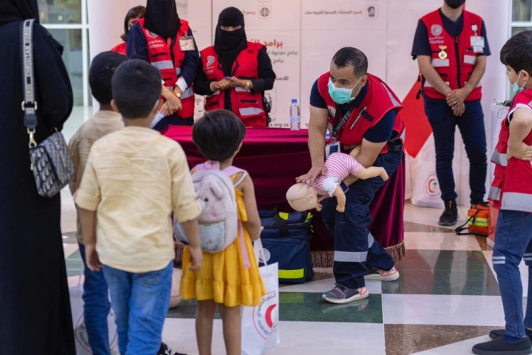 الهلال الأحمر بالجوف يحتفي باليوم العالمي للإسعافات الأولية