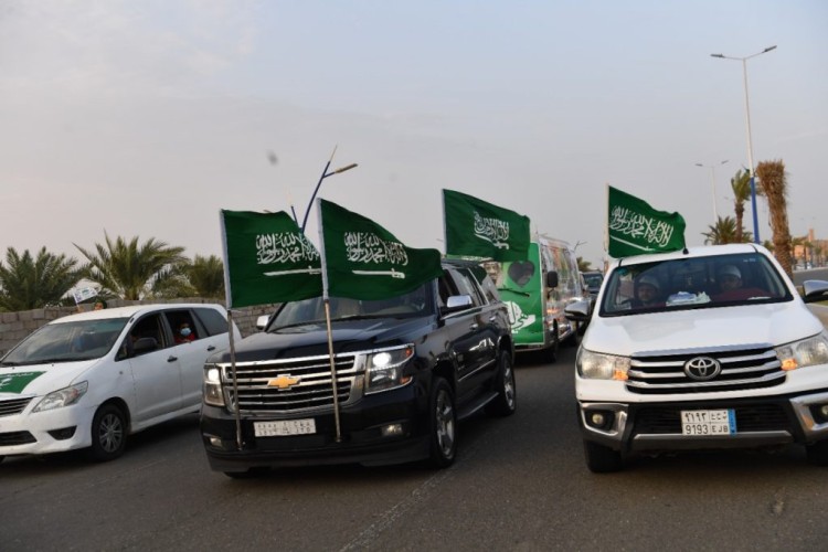 مسيرة وطنية من أهالي الشقيق في ذكرى اليوم الوطني 91