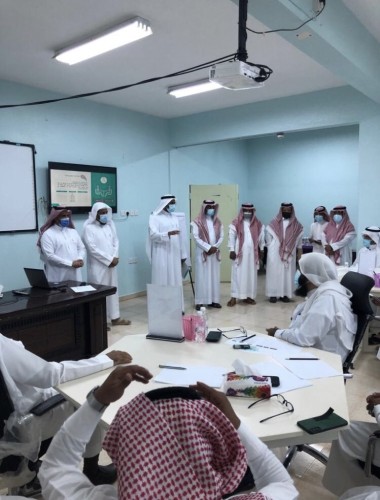 المساعد للشؤون التعليمية بتعليم جازان يدشن البرنامج التدريبي الوزاري “إدارة الأداء الوظيفي”
