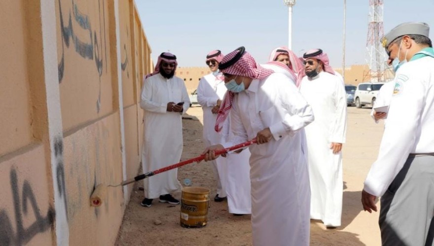 بالصور: مدير “تعليم الجوف” يدشن الحملة الإعلامية لمبادرة “مدارسنا بلا تشوه”