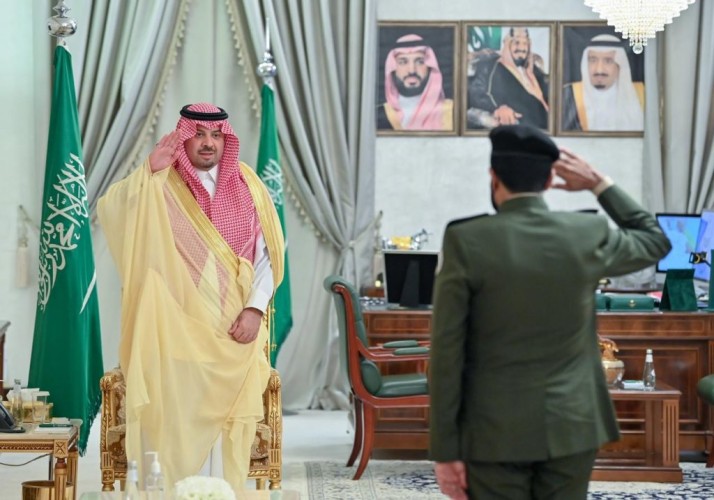 سمو أمير الحدود الشمالية يستقبل مدير السجون المكلف بالمنطقة