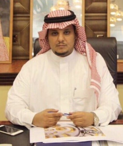 ترقية 20 موظفاً بأمانة حائل