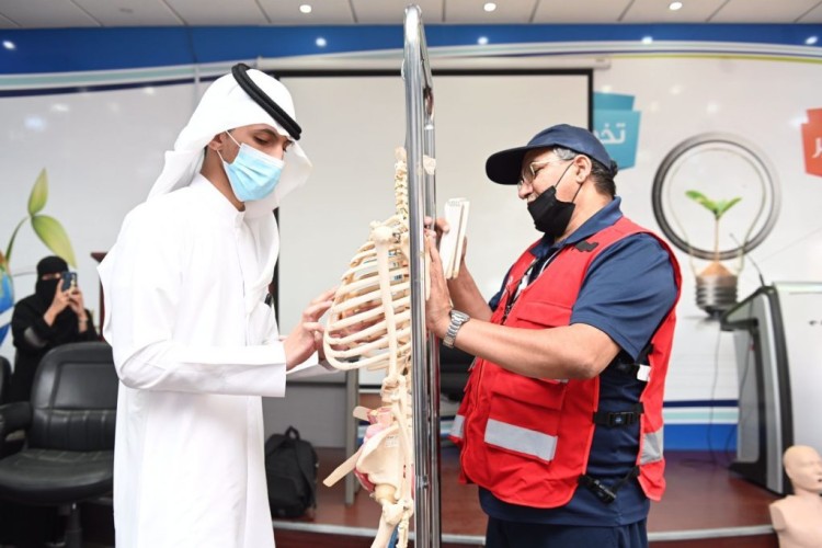 الهلال الأحمر بتبوك يختتم بلغة برايل برنامجه التدريبي للمكفوفين