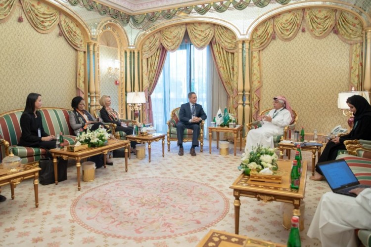 القصبي يلتقي بـ 8 مسؤولين حكوميين وشركات عالمية لتوطين التقنيات وتحفيز الابتكار في ثالث أيام مبادرة مستقبل الاستثمار