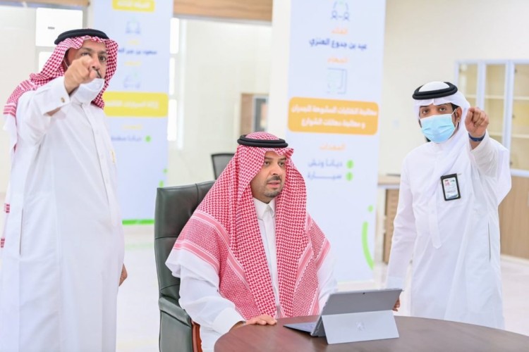 الأمير فيصل بن خالد يفتتح مبنى بلدية أم خنصر بالحدود الشمالية