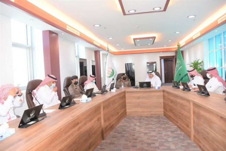 أمين تبوك يلتقي مدير المرور بالمنطقة العميد علي القحطاني