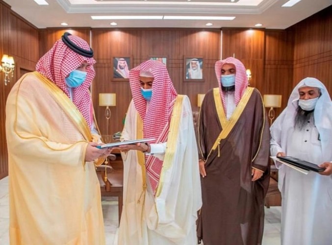 سمو أمير منطقة حائل يتسلم تقريراً عن جهود هيئة الأمر بالمعروف والنهي عن المنكر في مواجهة كورونا المستجد