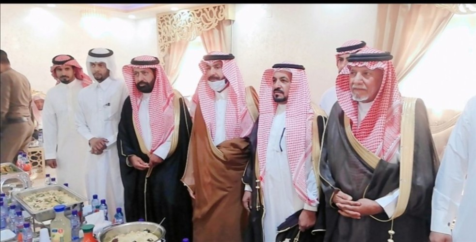 محافظ محافظة الحائط الأستاذ “محمد بن مطلق القنون” يزور مركز فيضة اثقب ويقوم بجولة تفقدية لـ”مخفر الشرطة” والإدارات الحكومية