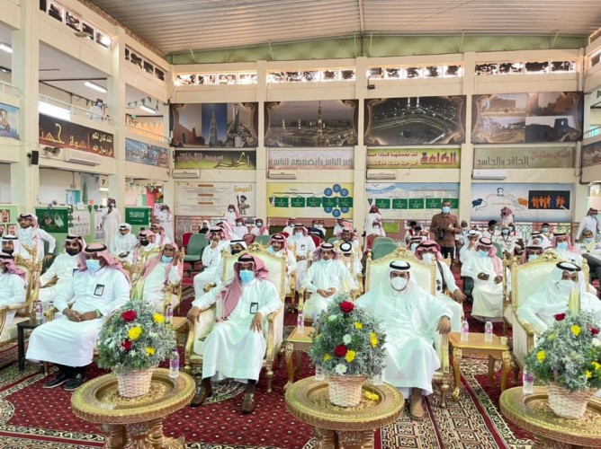 محافظ بيش يرعى حفل التعليم بمناسبة ذكرى البيعة السابعة للملك سلمان