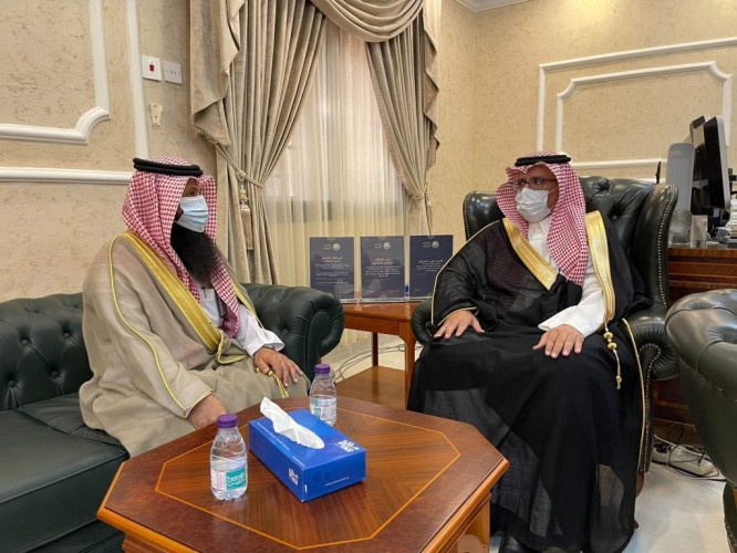 محافظ النعيرية يطلق فعاليات حملة ” مكارم الأخلاق