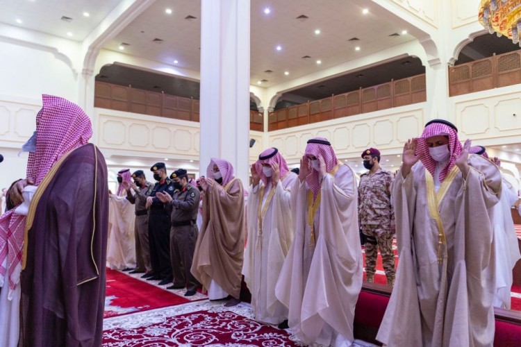 جموع المصلين يؤدون صلاة الاستسقاء في 26 ألف جامع بمناطق المملكة وسط خدمات متكاملة وفرتها وزارة الشؤون الإسلامية