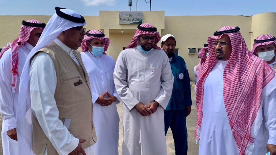 محافظ العارضة يقوم بزيارة تفقدية لمركز مكافحة مكافحة نواقل الأمراض بالعارضة