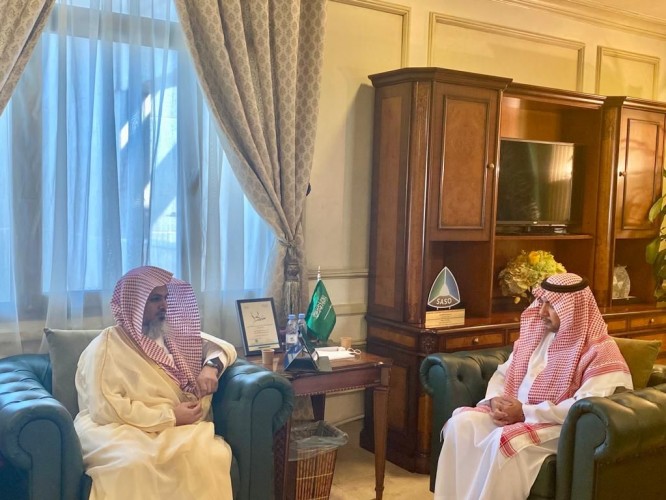 مدير عام فرع الرئاسة العامة لهيئة الأمر بالمعروف في المنطقة الشرقية في زيارة لمحافظ رأس تنورة لتفعيل حملة ” مكارم الأخلاق “