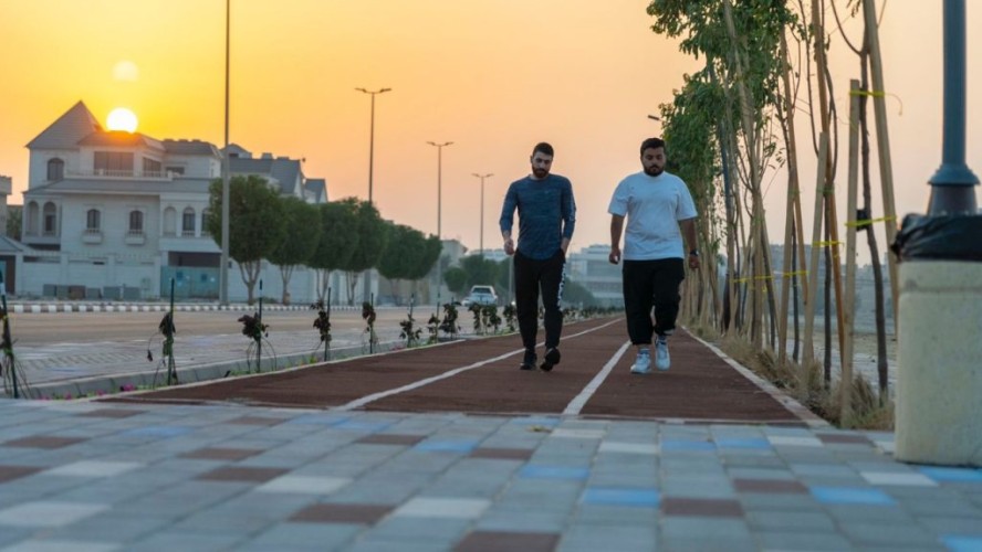 بلدية الخبر تفتتح ممشى حي الكورنيش بطول ألف متر تعزيزا لجودة الحياة