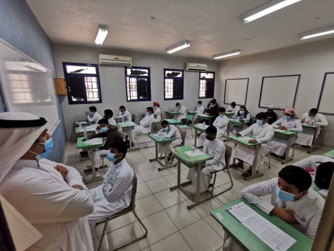 أكثر من 322 ألف طالب و طالبة بتعليم المدينة يواصلون أداء اختباراتهم بيسر و سهولة