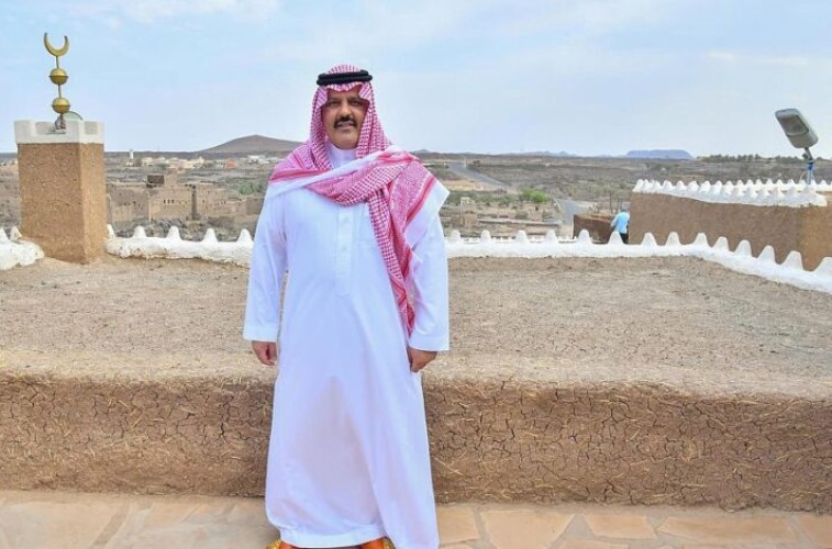 سمو أمير منطقة حائل يزور القرية التراثية بـ”الحائط” .. ويؤكد: المحافظة غنية بكنوزها الأثرية والتراثية