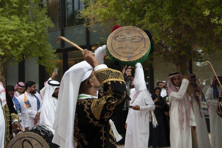 الطيران المدني” تحتفلُ باليوم الوطني الـ 92