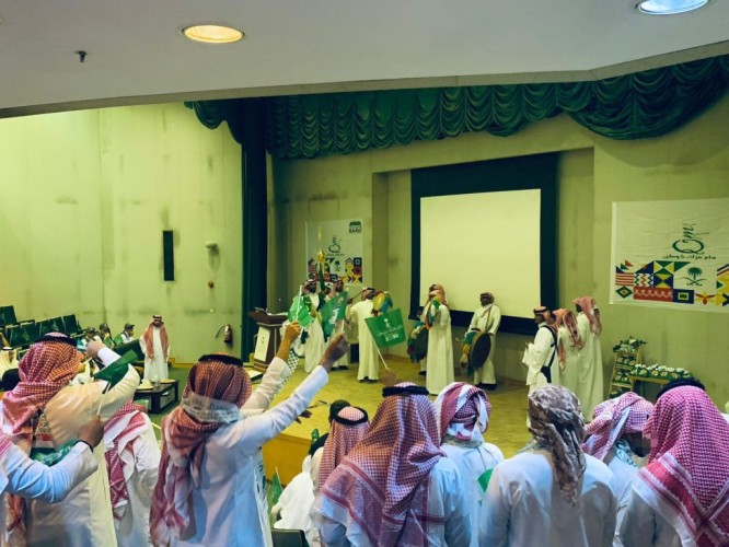 مجمع إرادة بالرياض يحتفل مع مرضاه بمناسبة اليوم الوطني الـ 92