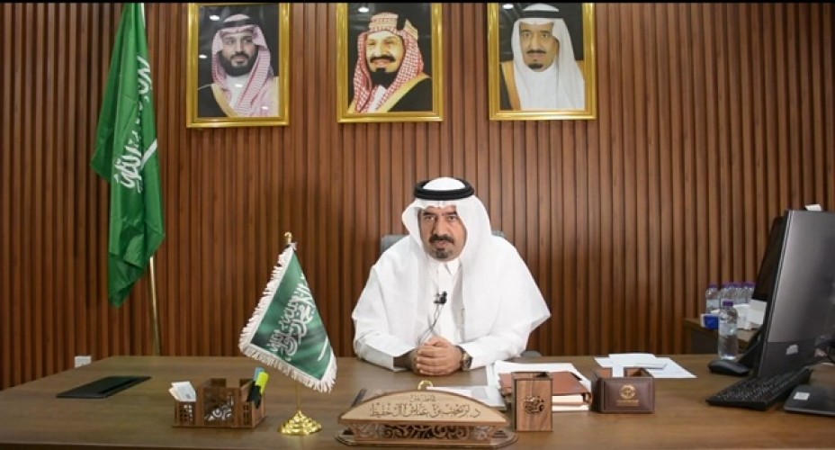 محافظ بيش الدكتور تريحيب بن عماش آل حفيظ يهنئ القيادة بمناسبة اليوم الوطني الـ 92