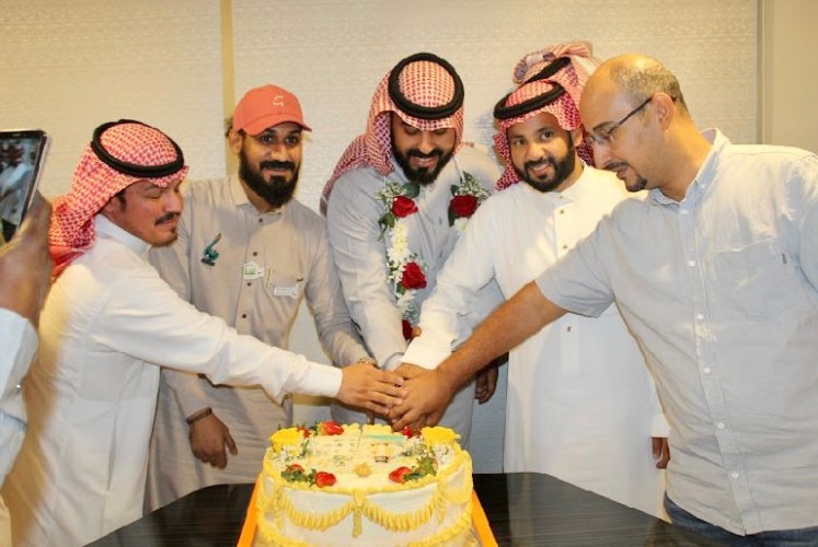 الفرق التطوعية بجمعية مراكز الأحياء بمكة تحتفي بـ”عسيري” لحصوله على المركز الأول في دبلوم الشيخ زايد للأعمال التطوعية