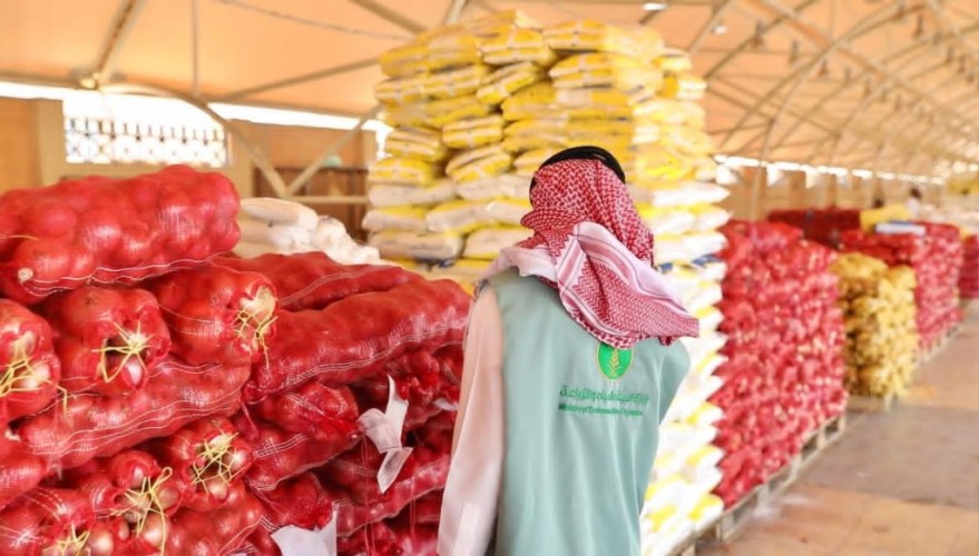 “البيئة” تنفذ أكثر من 53 ألف جولة لرصد وفرة المنتجات الغذائية والتأكد من التزام المنشآت خلال 3 أشهر