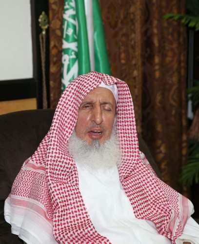 سماحة مفتي عام المملكة : صلاة الكسوف سنة مؤكدة إذا كسفت الشمس أو خسف القمر