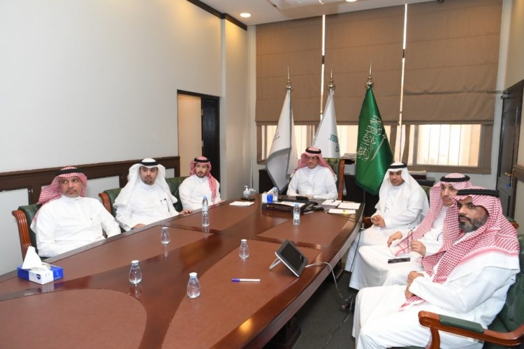 أمانة الشرقية تستعرض أعمال (المرحلة الأولى) من تسوير الأراضي ومعدة التصوير للمناطق ذات الأولوية