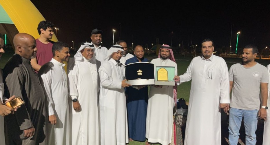 أهالي حي الدير بالدرب يكرمون الزميل الاعلامي محمد الحسين