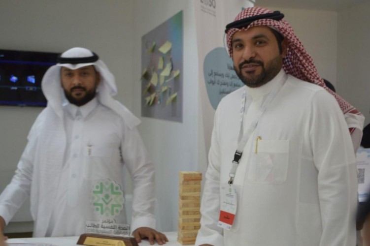 ضمن فعاليات مؤتمر الصحة النفسية للطالب .. رئيس جامعة الإمام يزور جناح مركز تعارفوا للإرشاد الأسري