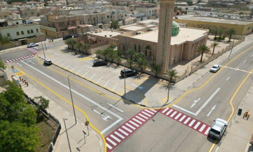 بلدية محافظة رأس تنورة تقوم بإعادة تأهيل وسفلتة الشوارع الرئيسية والفرعية