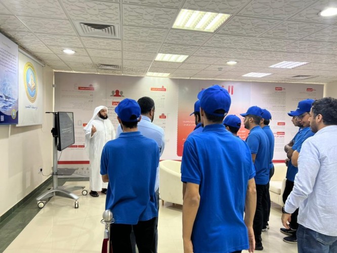 المعرض التوعوي في هيئة الأمر بالمعروف بالقصيم يستقبل الطلاب