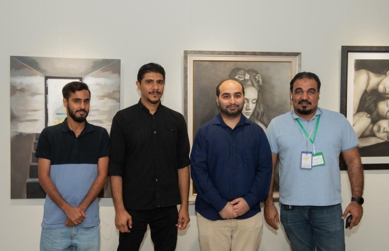 شبابية القطيف تزور المعارض الفنية بالمنطقة