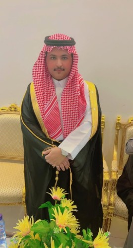 في ليلة يطل فيها القمر وتحت زخات المطر .. رجل الأعمال “مندوب بن مسعد الشويلعي” يحتفل بزواج نجله “عبدالرحمن” في الحائط