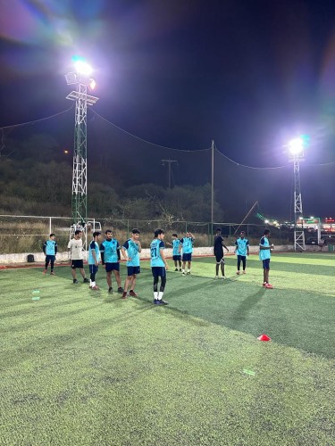 نادي  أكاديمية رواسي الجنوب الرياضية يواصل تمارينه اليومية