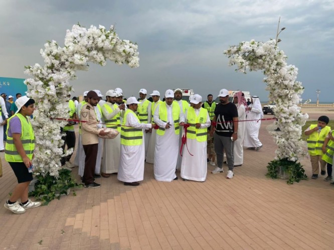 بمشاركة جهات حكومية ومتطوعين بلدية الخفجي تطلق مبادرة Catwalk بالواجهة البحرية*