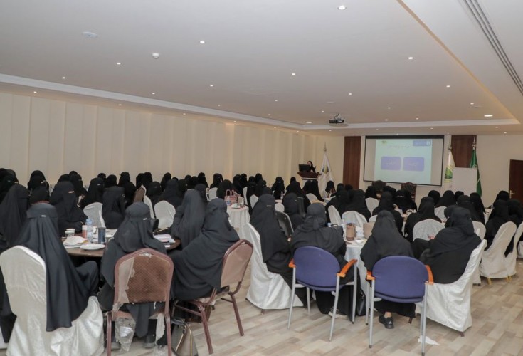 وزارة الشؤون الإسلامية ونبراس توكدان أهمية دور الداعيات في التوعية بخطر المخدرات ووجوب الوقاية منها”