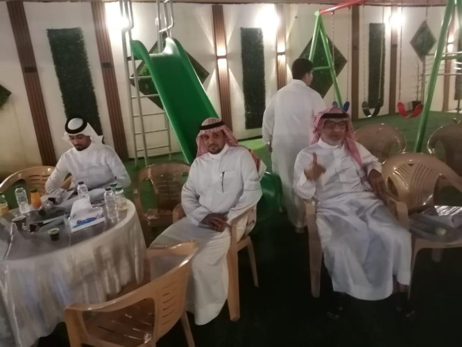 فريق “أمل وعمل”  يحتفل بمناسبة حصول  الفريق على جائزة أفضل مبادرة تطوعية