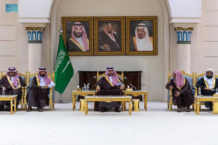 سمو أمير منطقة الجوف يستقبل المواطنين وشيوخ القبائل في جلسته الدورية