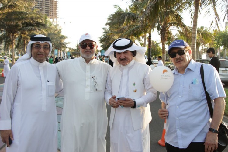 (بر جدة) تشارك في مسيرة “كات ووك” لتعزيز الوعي البيئي والصحي