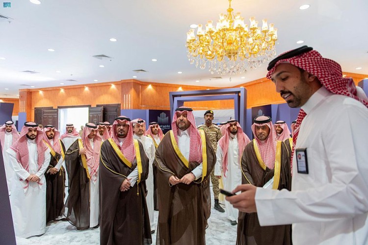 سمو أمير الحدود الشمالية يدشّن مشروعات بلدية وخدمية بالمنطقة بقيمة 678 مليون ريال