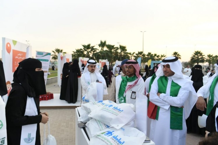 أمانة الشرقية تحتفي باليوم العالمي للطفل تحت شعار (طفل آمن بمشاركة٧٠ طفل و٤٠ متطوع ومتطوعة