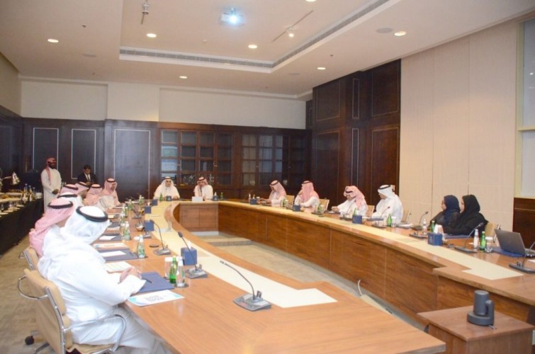 الجمعية السعودية لكتاب الرأي تستضيف أمين الشرقية لاستعراض ومناقشة أعمال وجهود الأمانة وخططها التنموية المستقبلية بالمنطقة