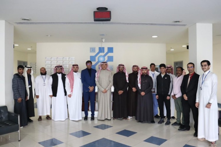 زيارة طلاب وطالبات كلية الصيدلة لمصنع كاد الشرق الأوسط للصناعات الدوائية