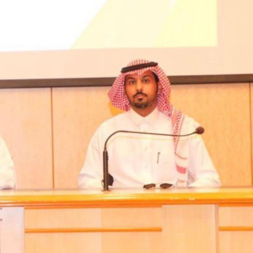 ترقية الدكتور “مالك بن قالط الرشيدي” إلى درجة أستاذ مشارك بالكلية التطبيقية في جامعة تبوك