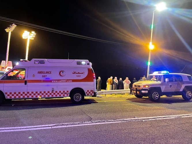 الهلال الأحمر بالباحة : حادث  انقلاب مروع باتجاه نزول بيده بجوار السد