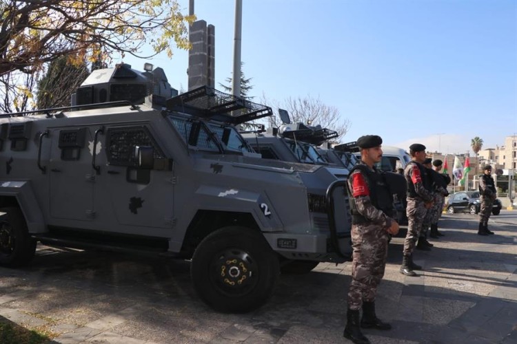 الأردن: مقتـل المشتبه به في قتـل العقيد “الدلابيح” واستشهاد 3 رجال أمن