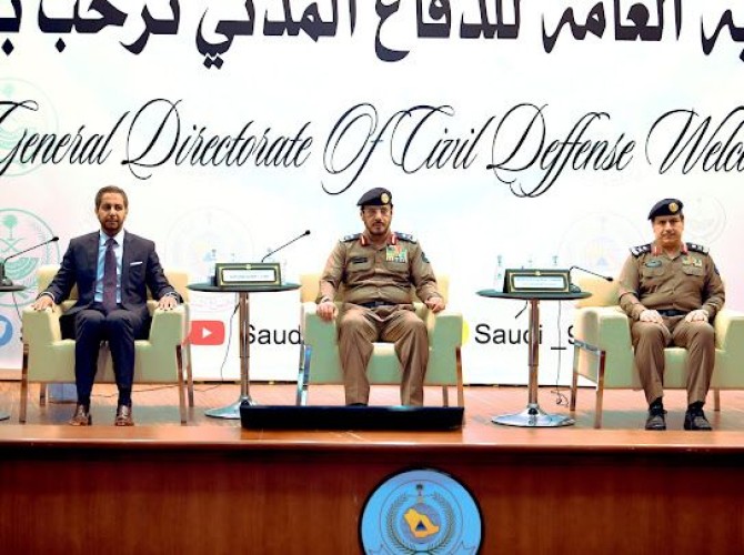 مدير عام الدفاع المدني المكلف يحضر حفل تخريج دورة “التدريب على آليات وتجهيزات الإطفاء والإنقاذ والصيانة ” بالرياض