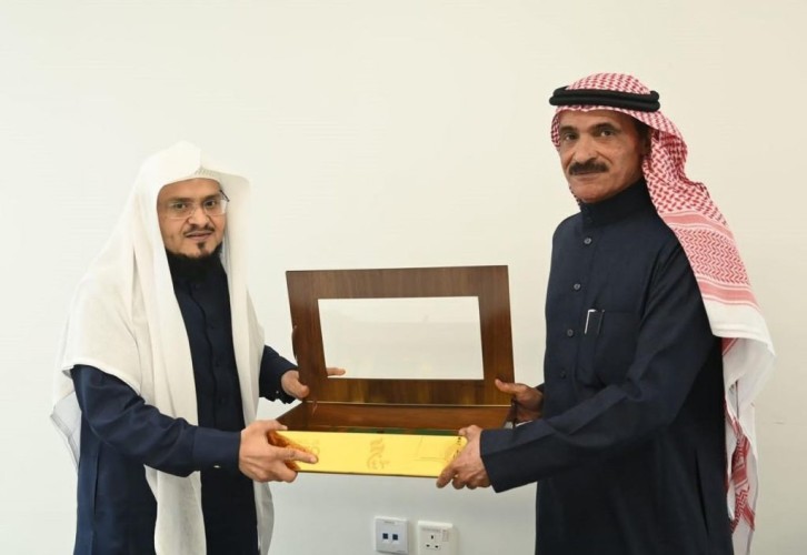 فضيلة الأمين العام لشؤون الحج والعمرة يلتقي بسعادة مدير عام إدارة المنافذ بهيئة الزكاة والضريبة بسعادة مدير عام إدارة المنافذ بهيئة الزكاة والضريبة